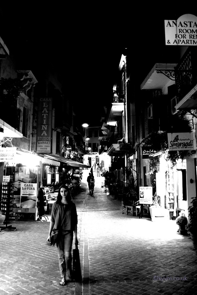I don’t know why, but I find that there is something about shopping in a Greek town that simply surpasses the experience of shopping elsewhere.